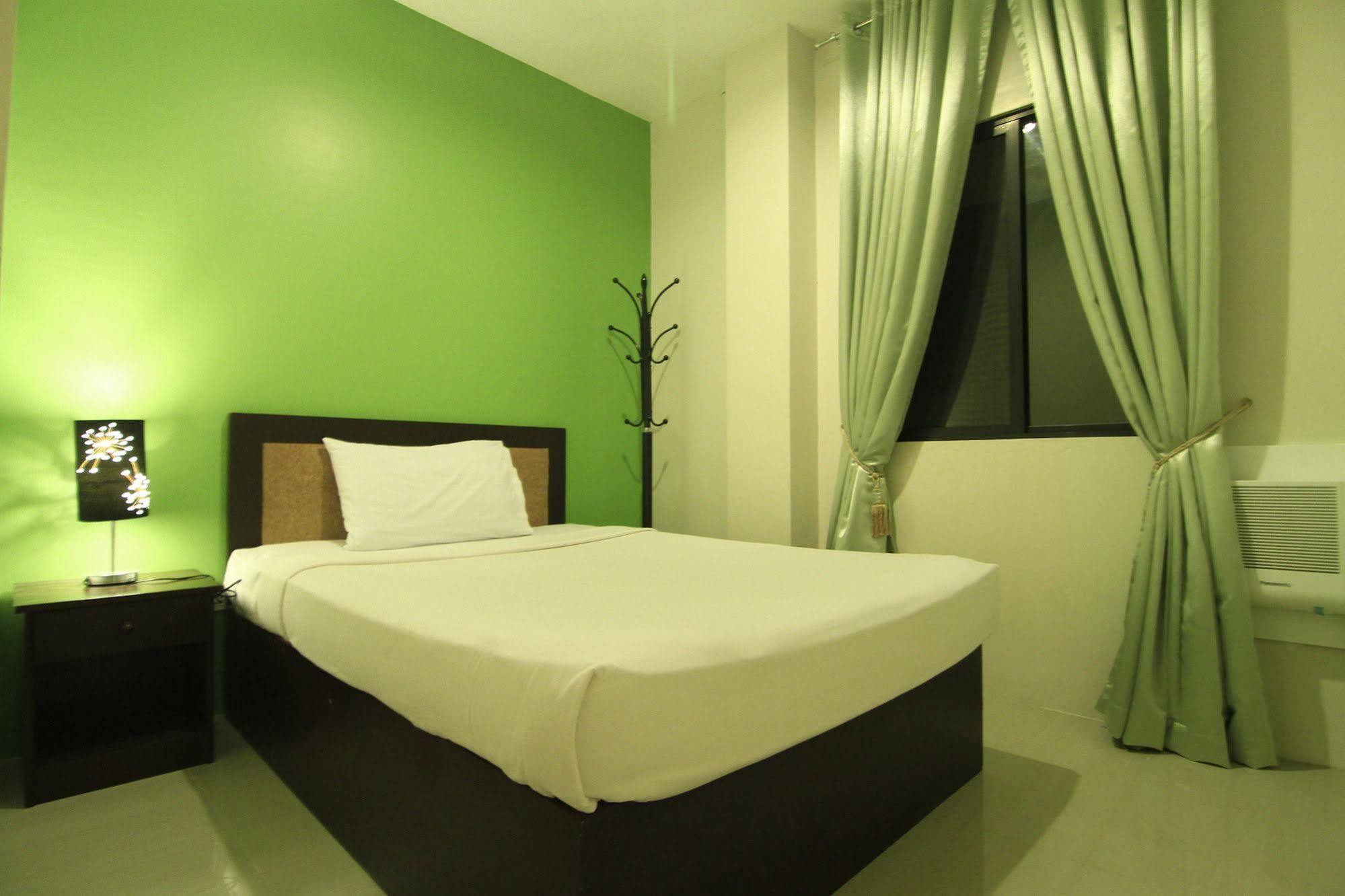 Urban Manor Hotel Roxas City Ngoại thất bức ảnh