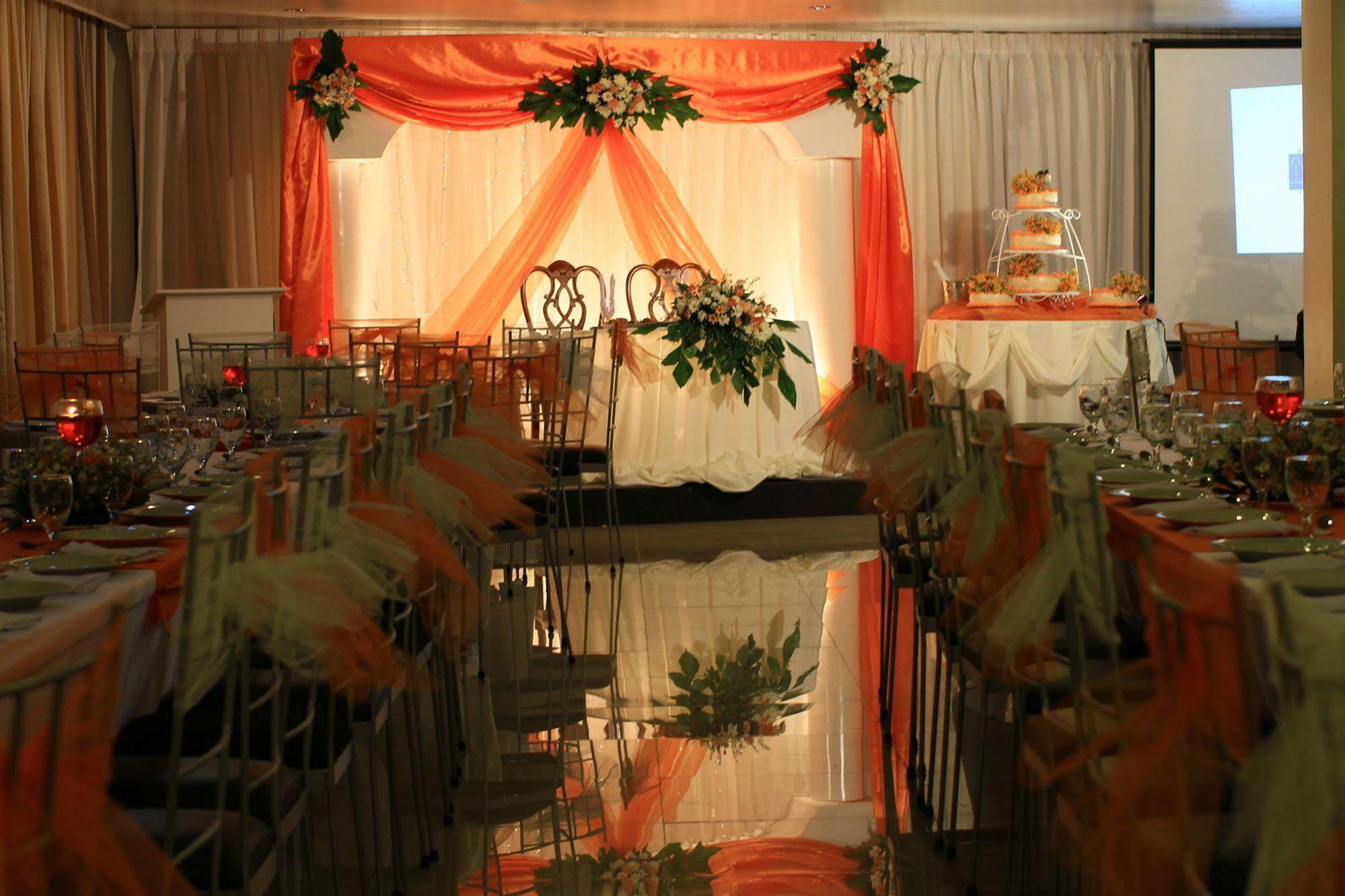Urban Manor Hotel Roxas City Ngoại thất bức ảnh